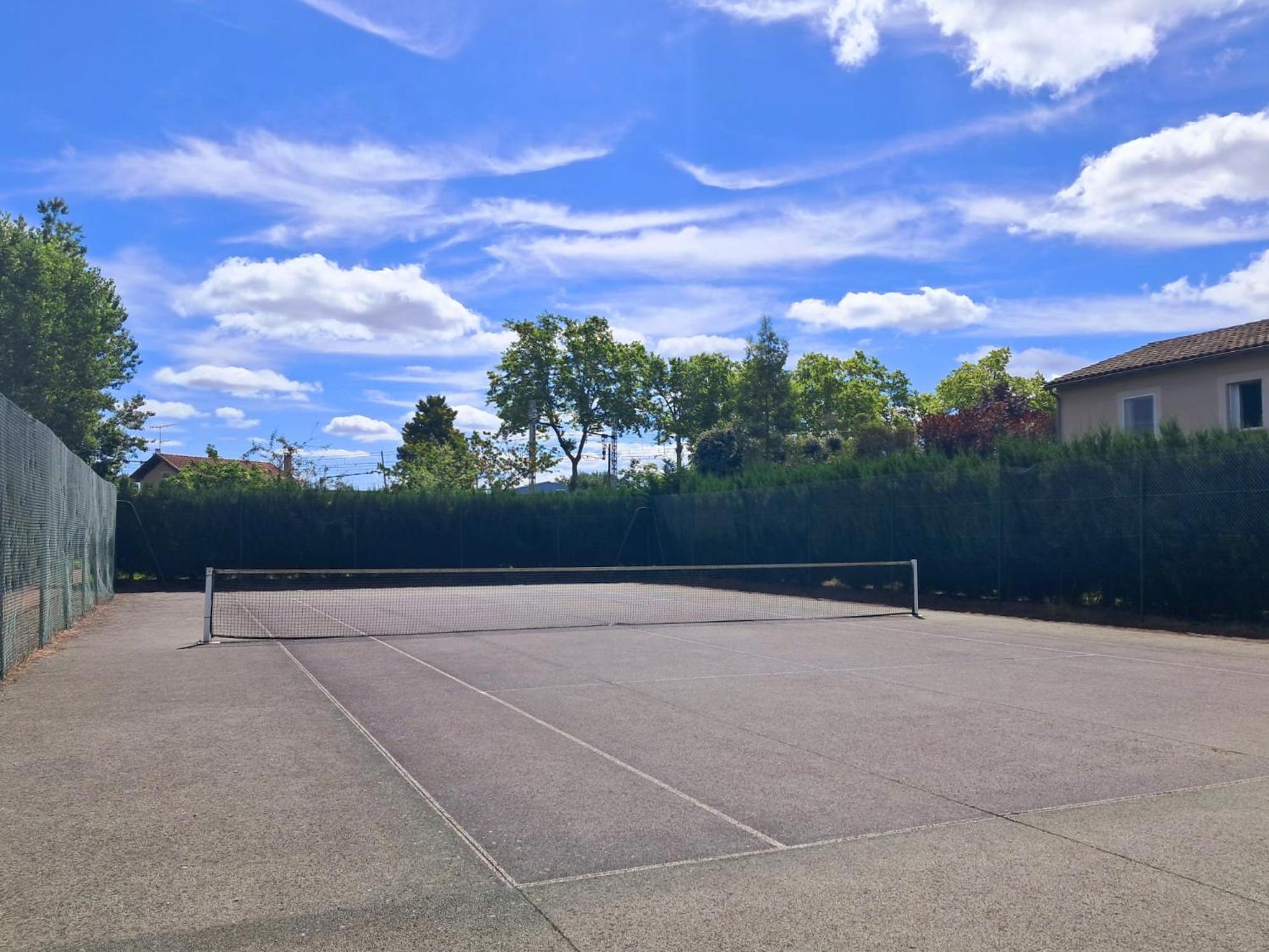 Le Montauriol - Logement Avec Terrasse - Piscine -Tennis - Place De Parking Privee Daire Montauban Dış mekan fotoğraf